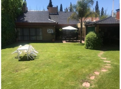 CASA EN LATERAL SUR ACCESO ESTE - GUAYMALLEN